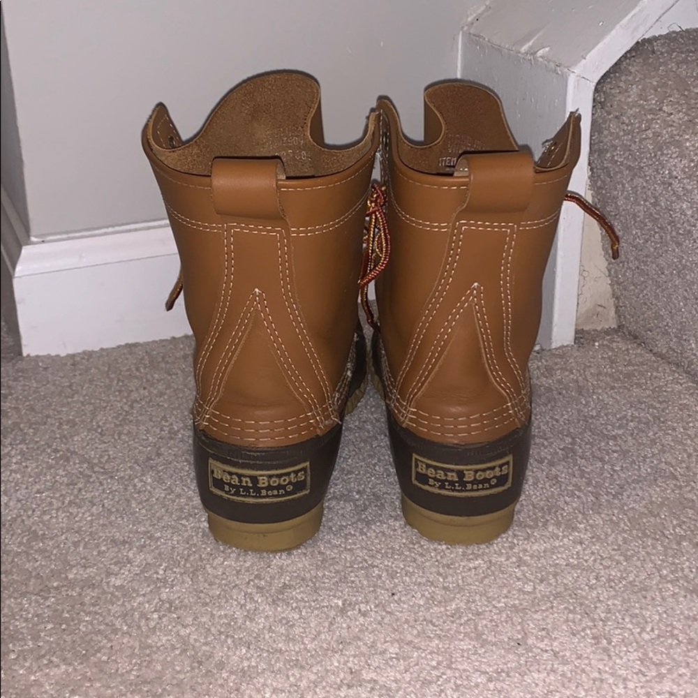 Kids size 4 bean boots